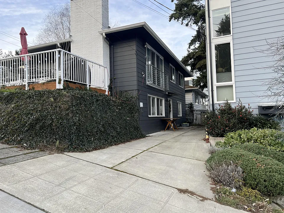 3400 23rd Ave W #B