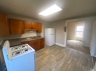 2136 Lyon St APT 1, Des Moines, IA 50317