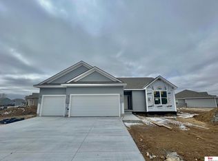 2101 Hedgeapple Rd, Plattsmouth, NE 68048