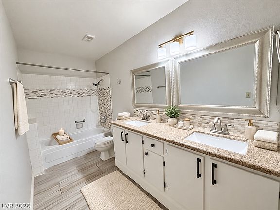 4th image of 5141 Pioneer Ave APT 101