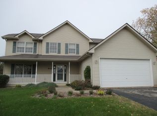 802 Ridge Dr, Elburn, IL 60119