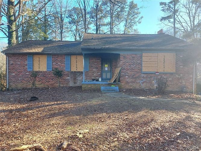 1st image of 533 Pinetta Dr