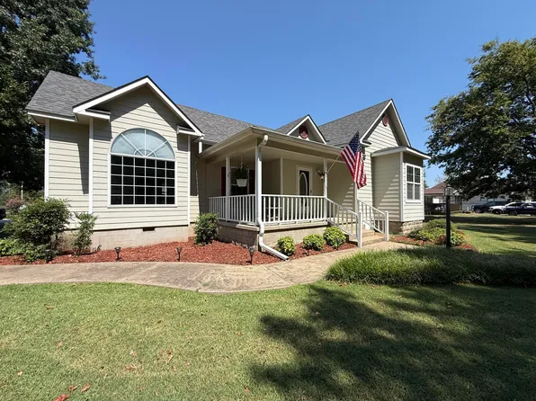 102 E Conner Ave, Fairland, OK 74343