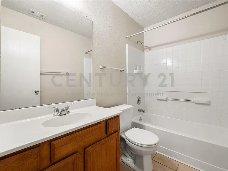 1529 Bluewater Dr — Photo 11