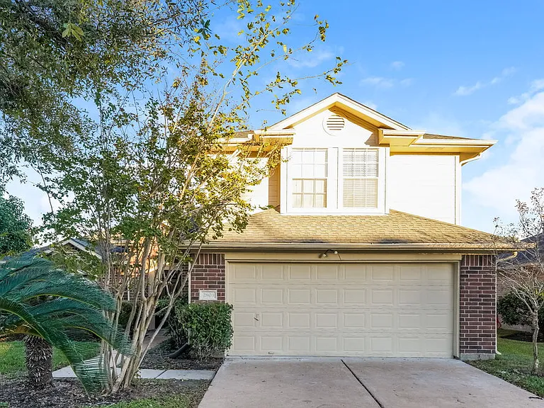 2803 Green Hollow Ct — Photo 1