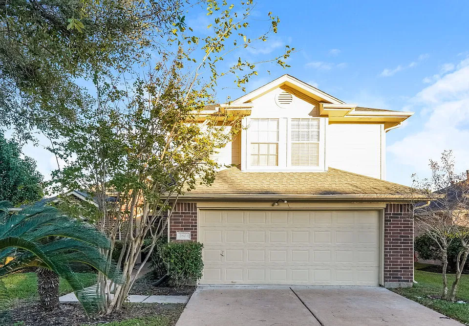 2803 Green Hollow Ct