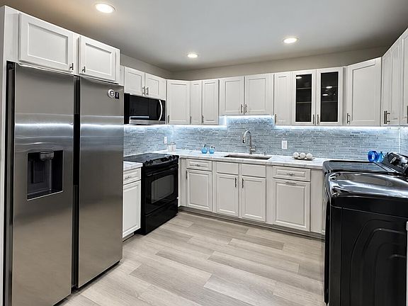 5th image of 1034 MANOR Drive