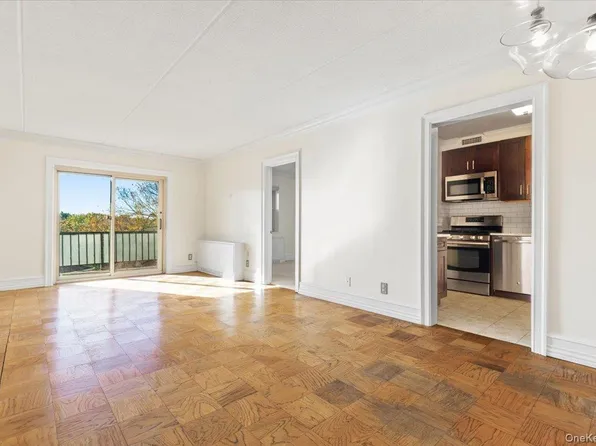470 Halstead Avenue #5E, Harrison, NY 10583