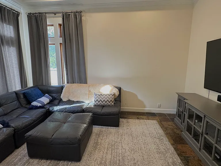 87 Tara Rd — Photo 6
