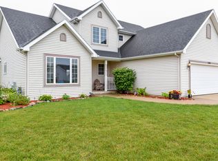 2743 Deer Creek Dr, Racine, WI 53406