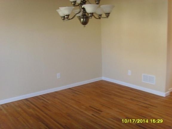 5th image of 8 Windsor Dr