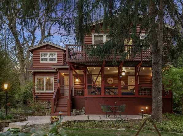 50 Pokagon Trl, New Buffalo, MI 49117