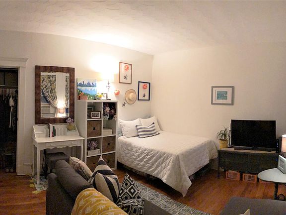 3rd image of 15 Parkman St APT 1C
