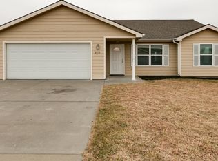 2812 Brookville Dr, Manhattan, KS 66502