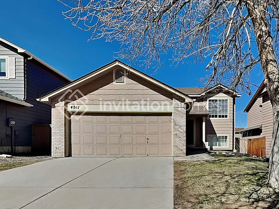 4861 N Silverlace Dr