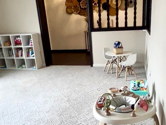 5th image of 280 S Restin Rd