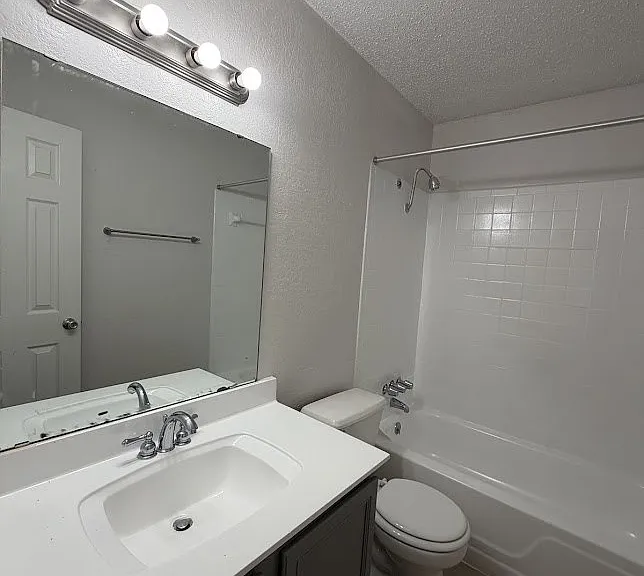 Le Montreaux Apartments — Photo 143