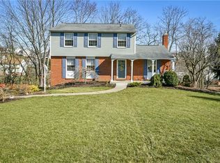 425 Ramsgate Dr, Gibsonia, PA 15044