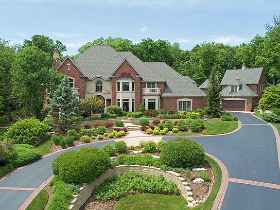 2nd image of 38W685 Forest Glen Ct