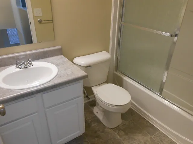 636 Brighton St — Photo 12