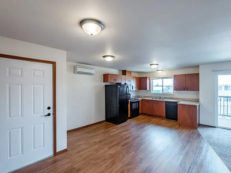 Newcastle Place Apartments — Photo 22