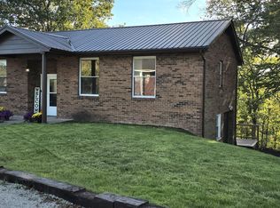 2521 W Woods Ct, Ashland, KY 41102