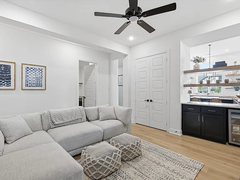 501 Horizon Way — Photo 42