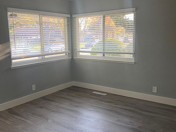 3rd image of 2190 El Capitan Ave