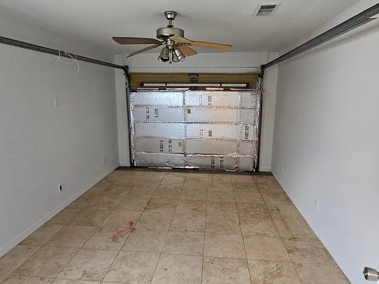 SE Hideaway Cir — Photo 7