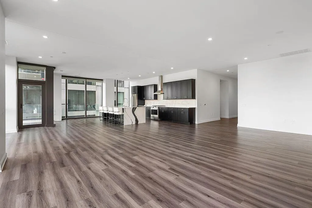 3 bed, 3.0 bath, 2845 sqft, $7,000 — Photo 4
