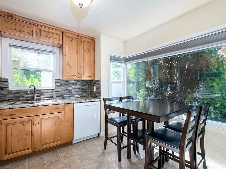 632 E Kensington Ave — Photo 2