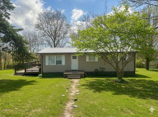 1037 Monroe Cir, Madisonville, TN 37354