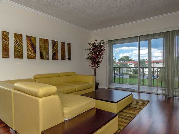 5th image of 671 S Hollybrook Dr APT 307