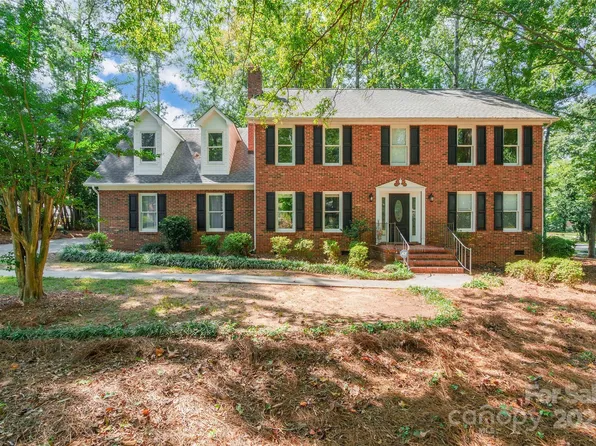 2615 Oakhurst Dr, Rock Hill, SC 29732