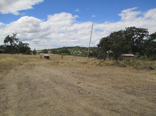 321 Ayres Rd, Eagle Point, OR 97524