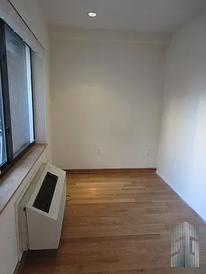 Rented by Skyline Group Real Estate | media 5