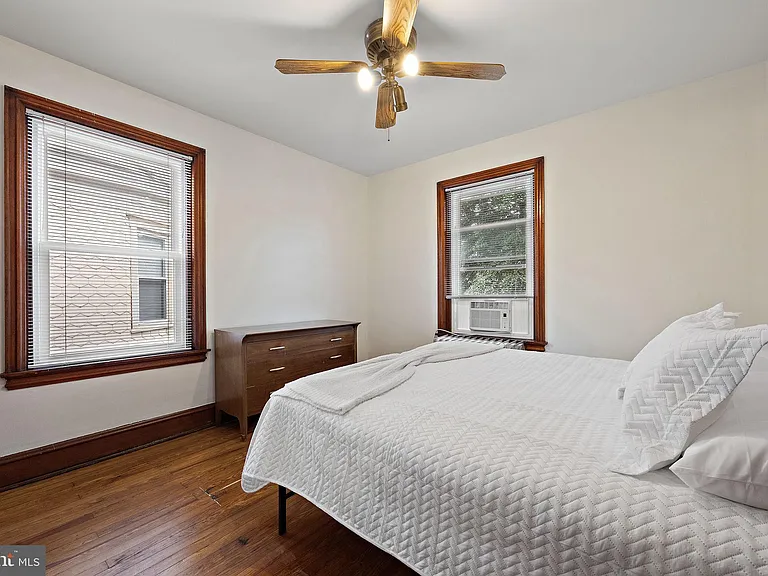 409 W 20th St #2 — Photo 4