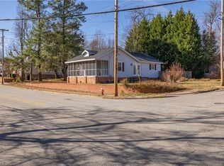 210 Turner Pl, High Point, NC 27262