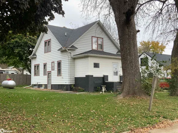 512 Fir St, Schleswig, IA 51461