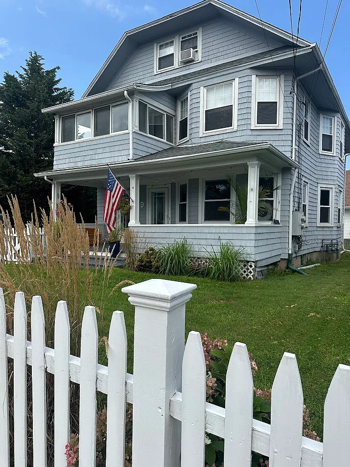 3 bed, 1600 sqft, $3,900 — Photo 1