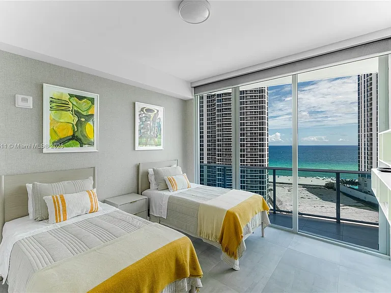 17550 Collins Ave #1203 — Photo 33