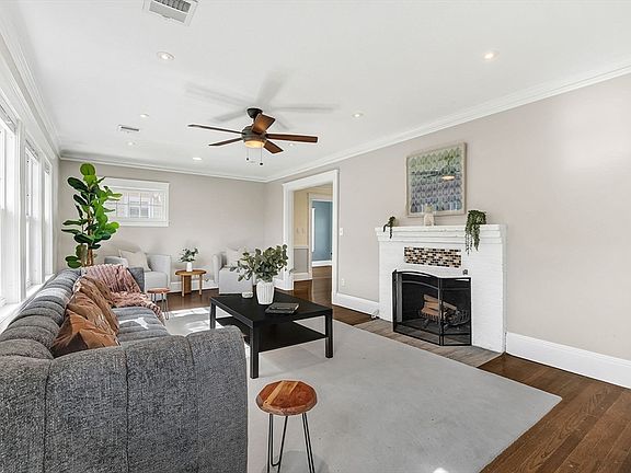 3rd image of 15 Noble St #15