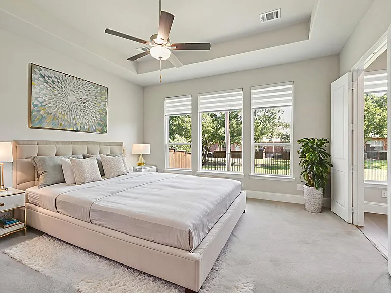 2521 Hampstead Ln — Photo 9