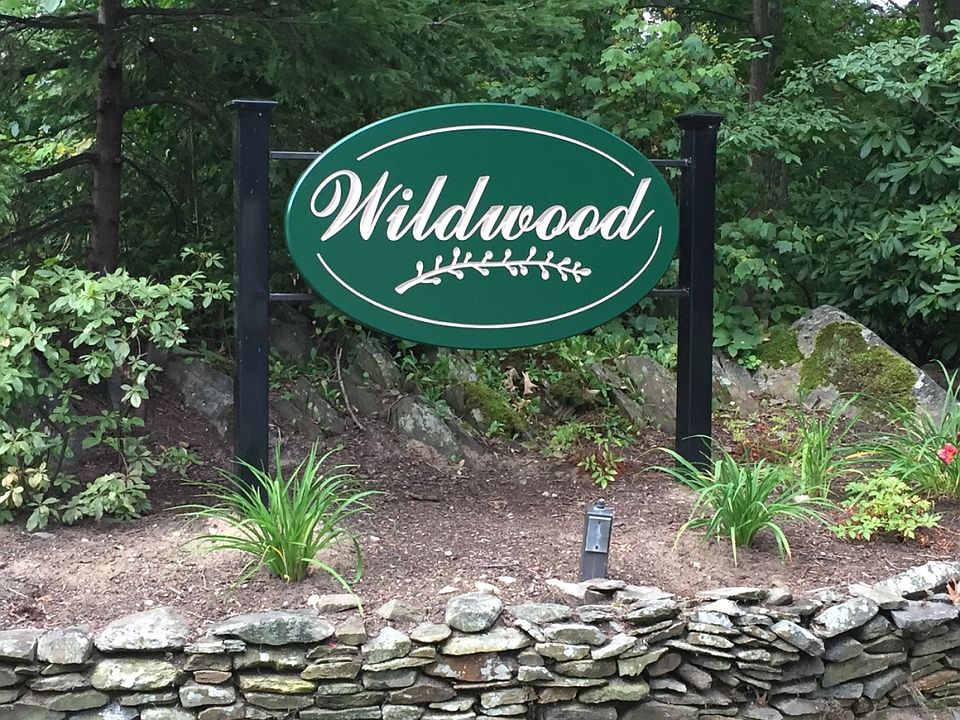 Entrance to Wildwood off 77
