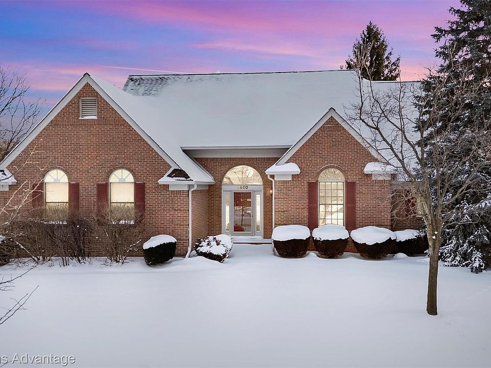 1st image of 2850 Santia Dr