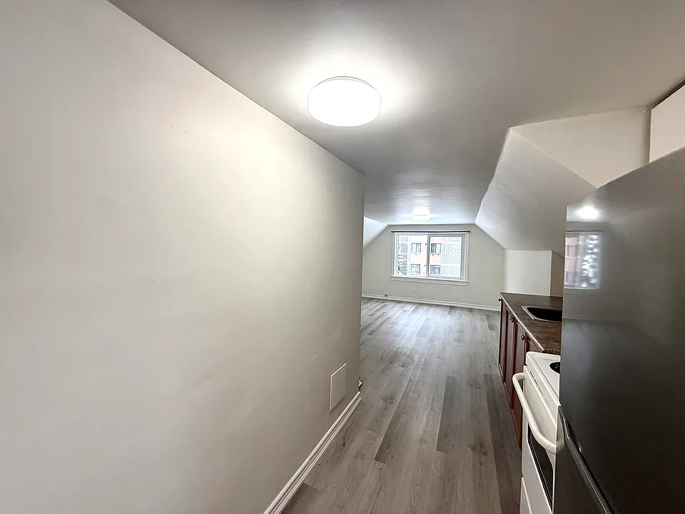 169 East Ave S