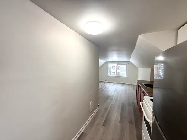 169 East Ave S, Hamilton, ON L8N 2T8
