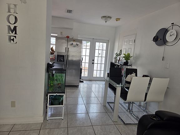2nd image of 2121 W Rambla St