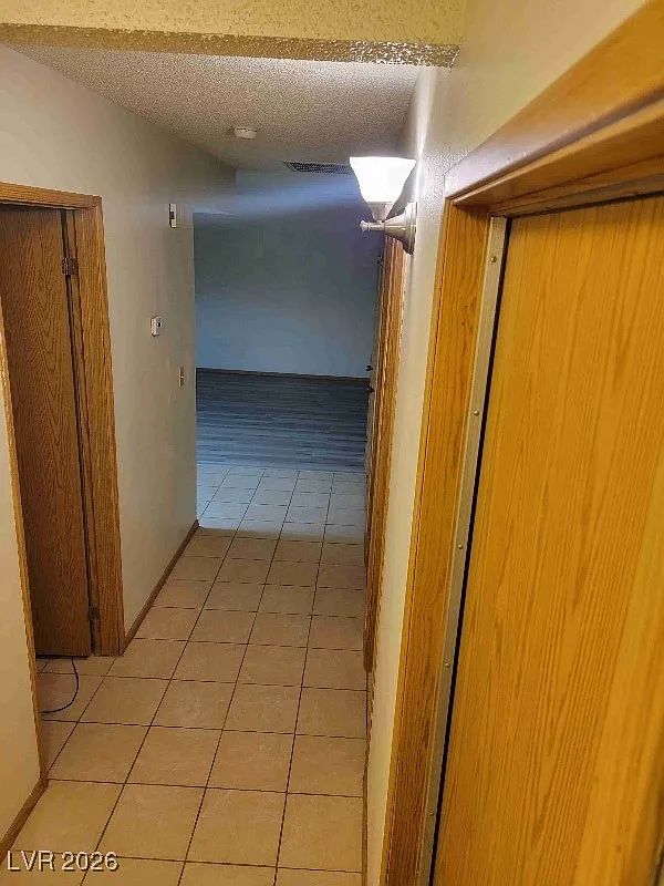 Building Photo - 442 Holick Ave