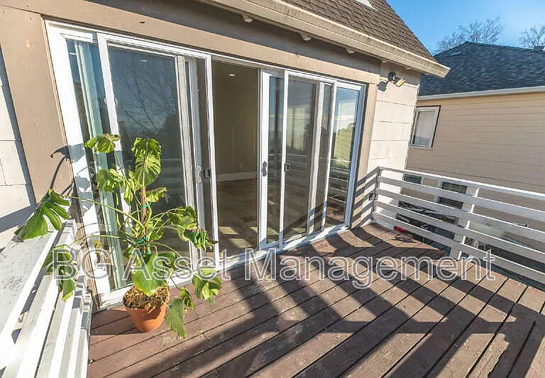 1723 Bayo Vista Ave — Photo 27